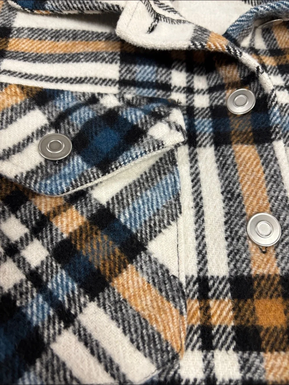 New Look Women’s Cream & Blue Plaid Shacket Jacket